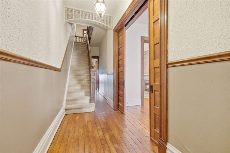 731 N Beatty Street — photo 5