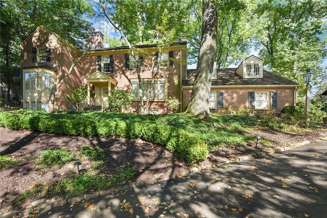 465 Woodland Hills Dr — photo 1