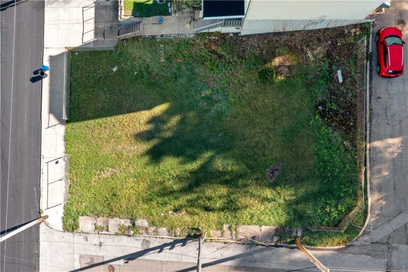 6300 Butler St — photo 4