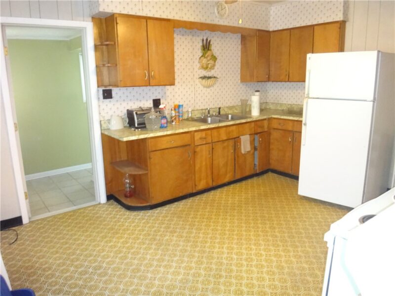 916 Coal Street — photo 4
