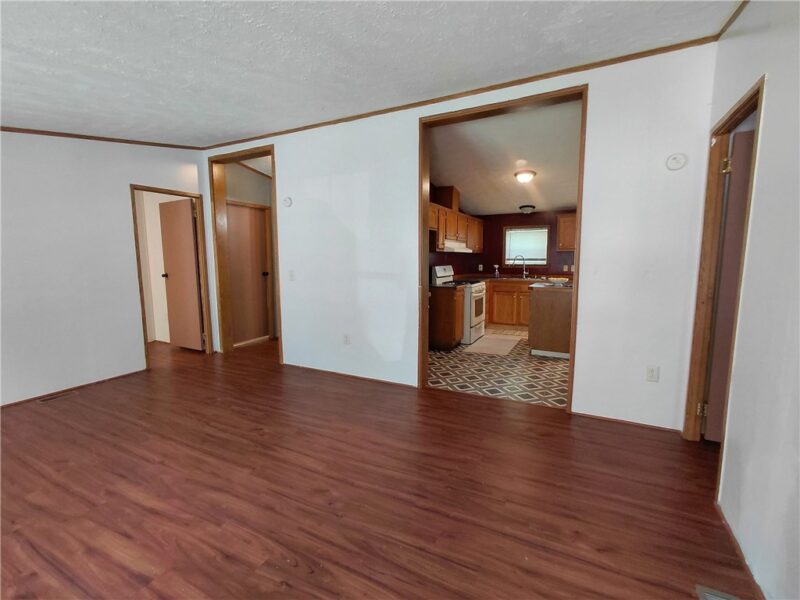 302 Polo Dr — photo 5