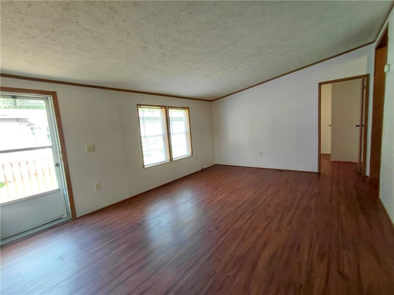 302 Polo Dr — photo 6