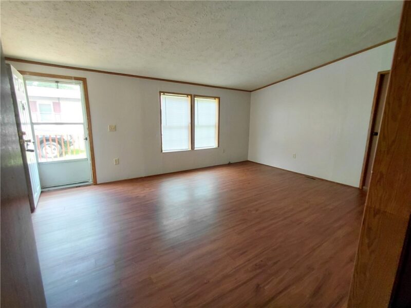 302 Polo Dr — photo 8