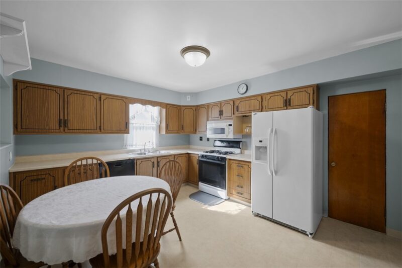 107 Cavitt ave — photo 6