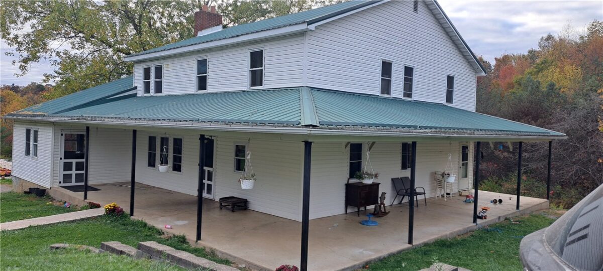 252 Moore Rd — photo 1