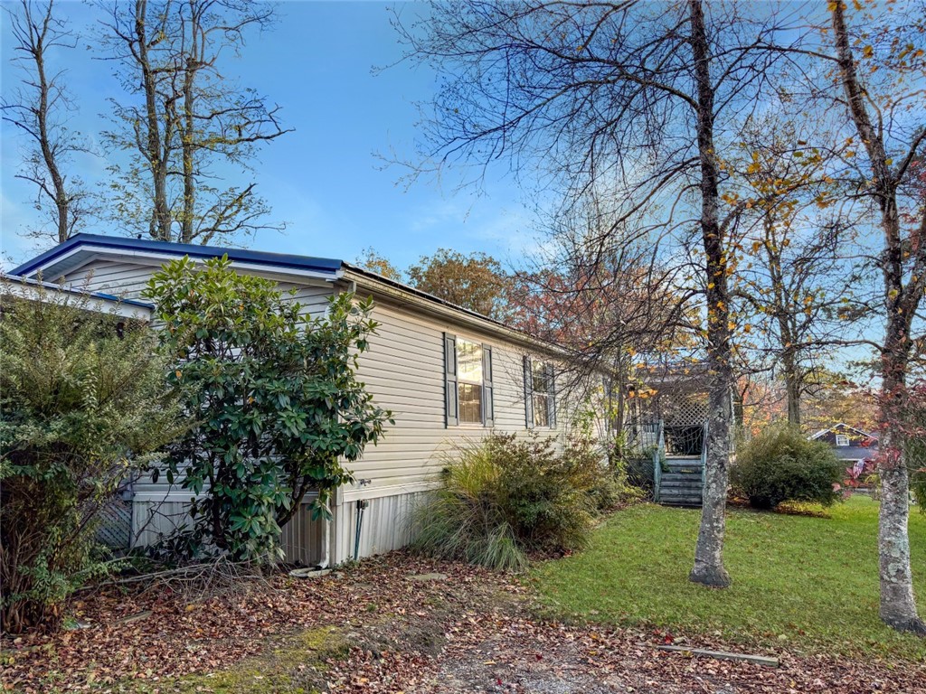 626 Quemahoning St — photo 1