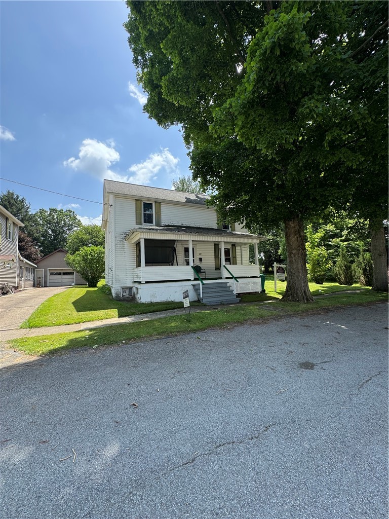 28 Railroad Ave — photo 1
