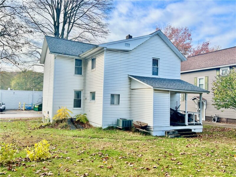 28 Railroad Ave — photo 4