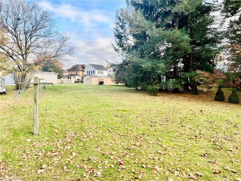 28 Railroad Ave — photo 6