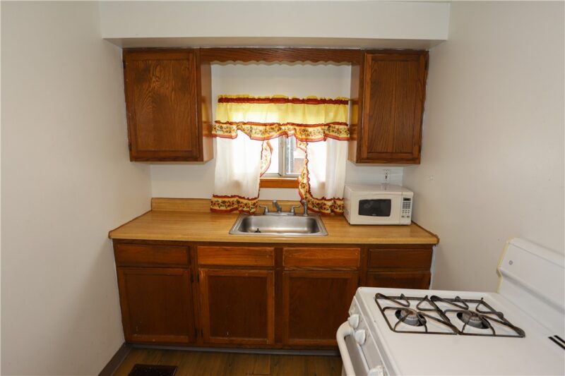 906 Florence Ave — photo 7