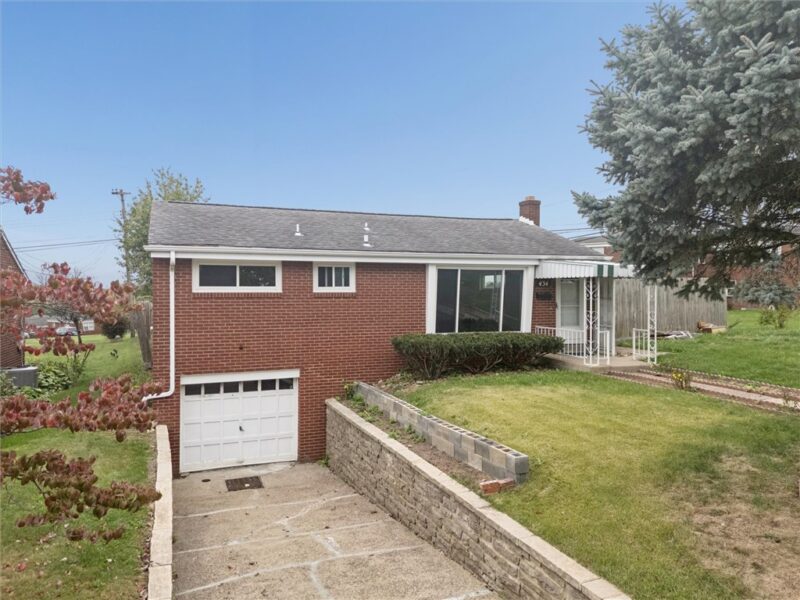434 Macassar Dr — photo 2