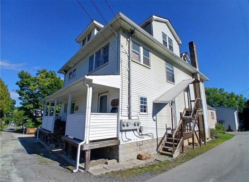 102 N Hickory Alley — photo 2