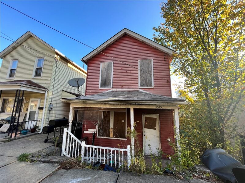1515 Ridge Ave — photo 2