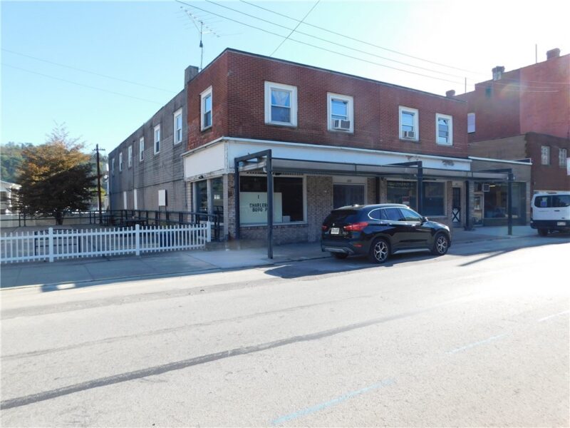 628 Fallowfield Avenue — photo 2