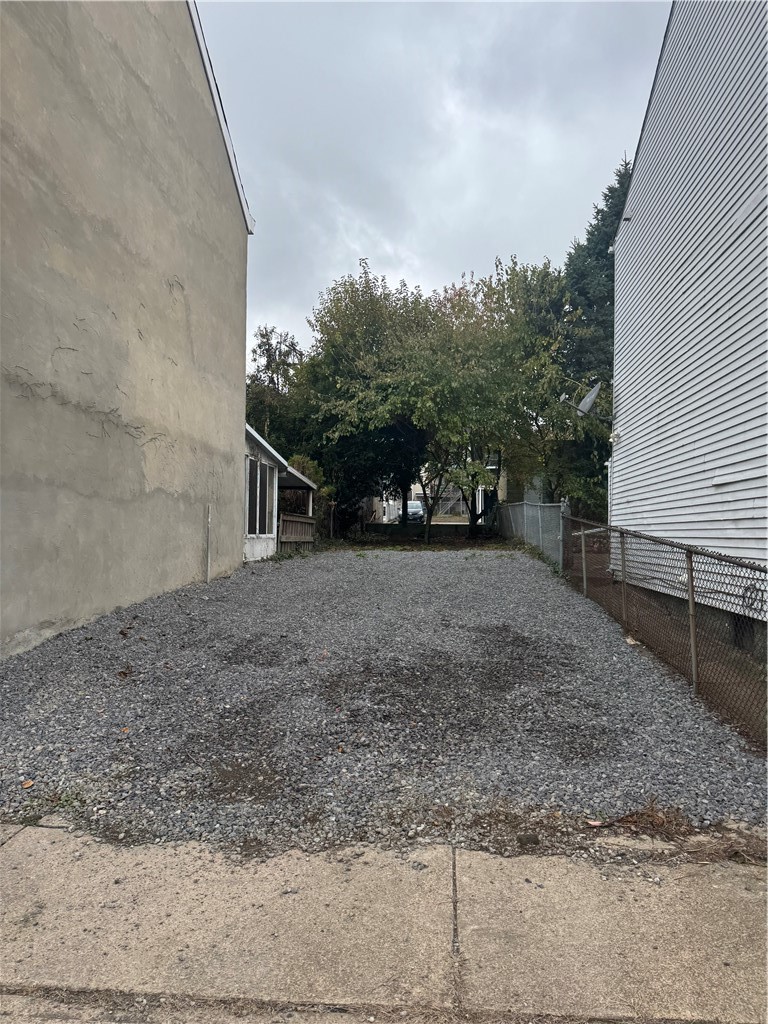 604 Edmond St — photo 4