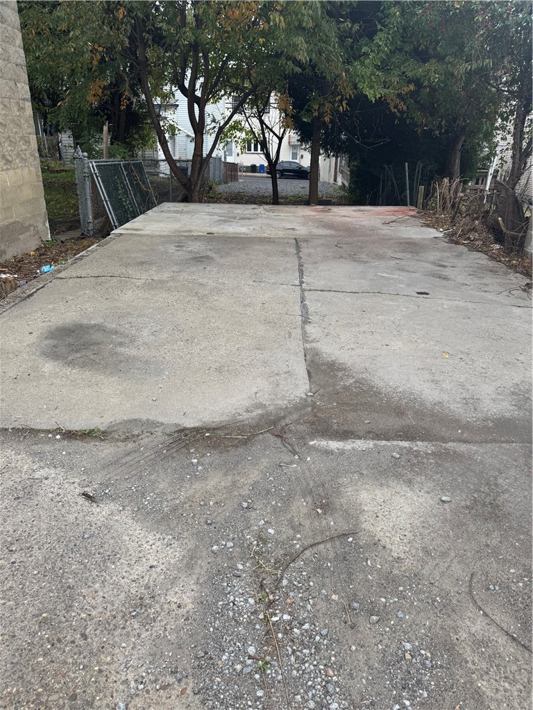 604 Edmond St — photo 6