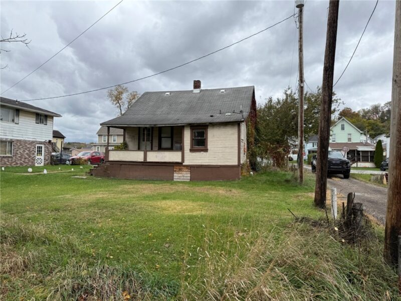 220 E Jackson St — photo 4