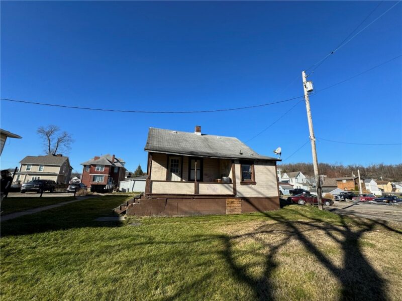 220 E Jackson St — photo 7