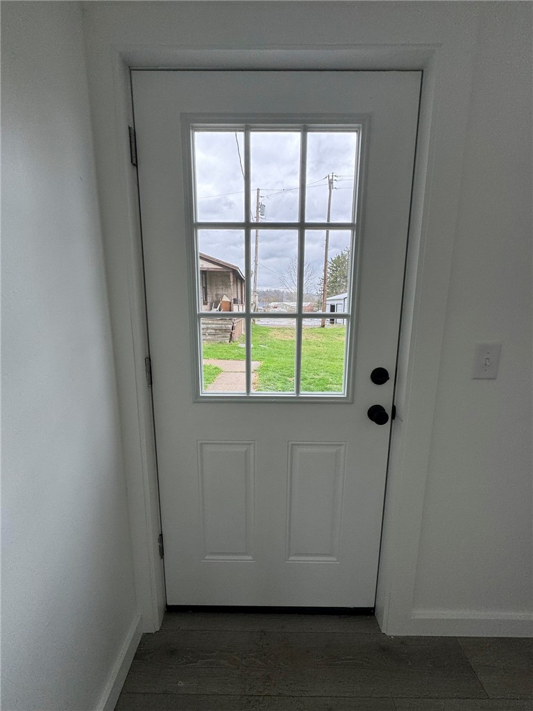 216 E Jackson St — photo 7