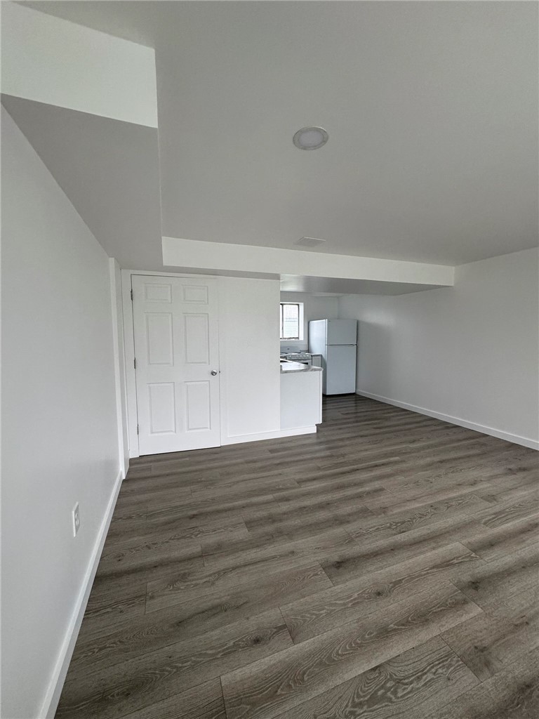 216 E Jackson St — photo 8