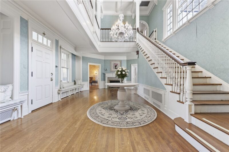 859 Blackburn Road — photo 3