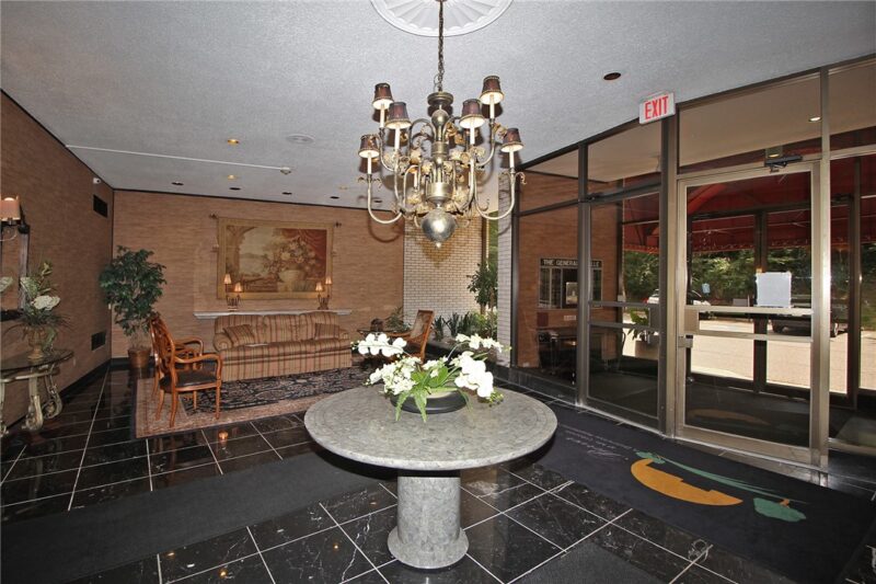 1150 BOWER HILL 918B — photo 2