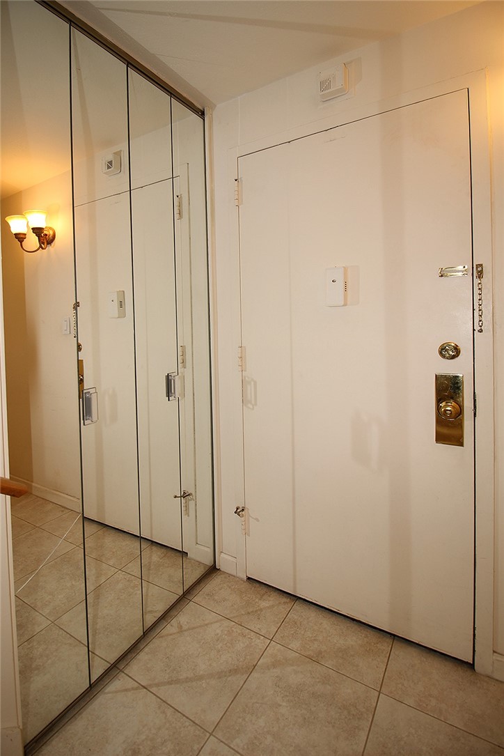 1150 BOWER HILL 918B — photo 4