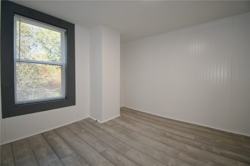619 Wenzell Ave — photo 4