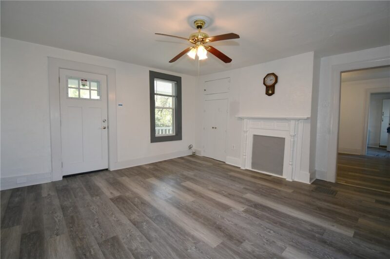 619 Wenzell Ave — photo 5