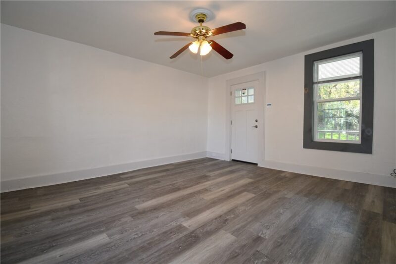 619 Wenzell Ave — photo 6