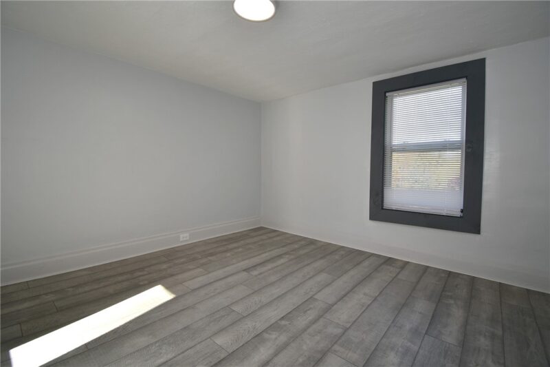 619 Wenzell Ave — photo 8