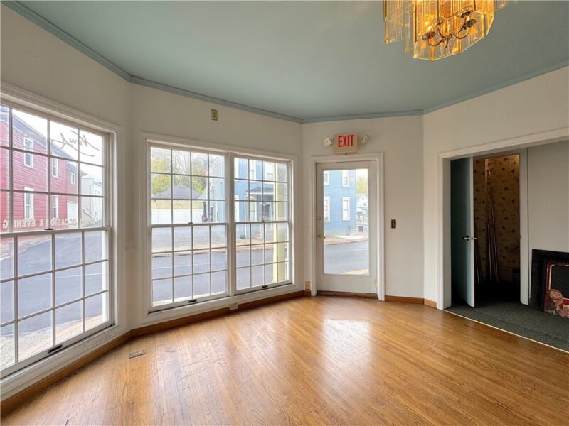 439 S Maple Ave — photo 6