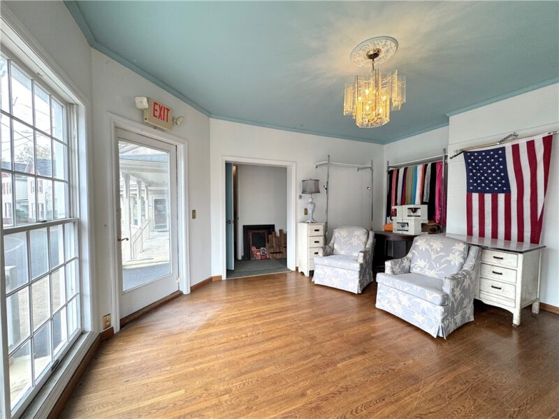 439 S Maple Ave — photo 7