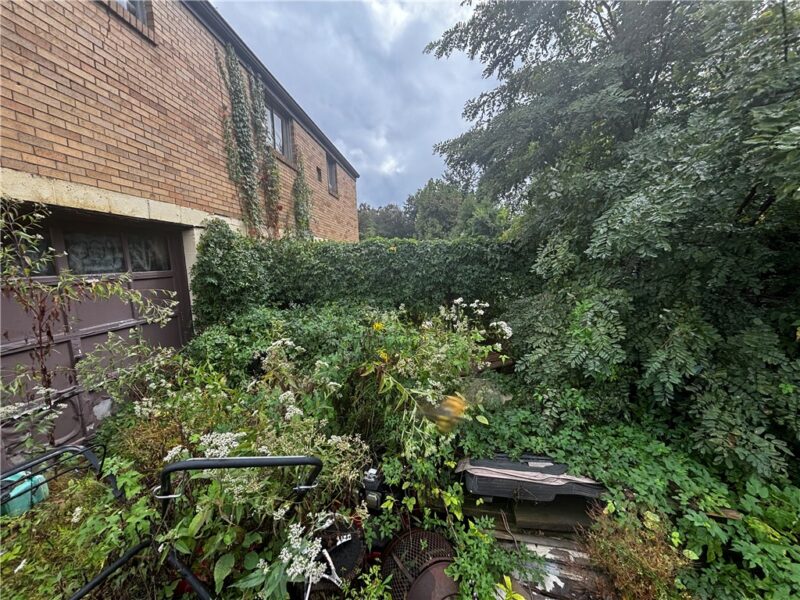 269 Lansdowne Dr — photo 3