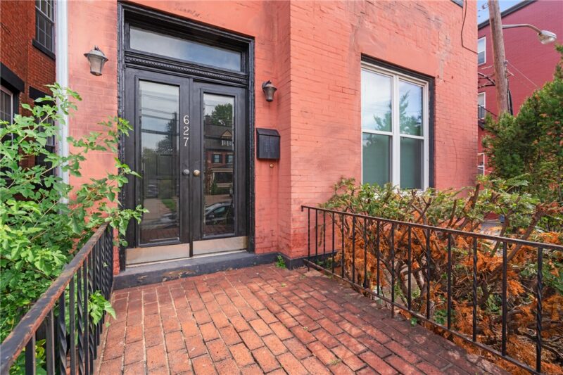 627 S Aiken Ave — photo 2