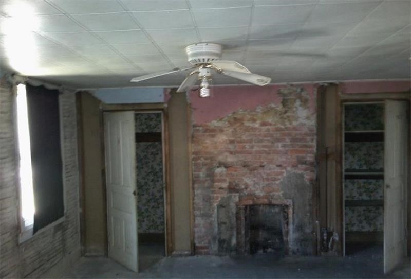 1746 Grange — photo 3