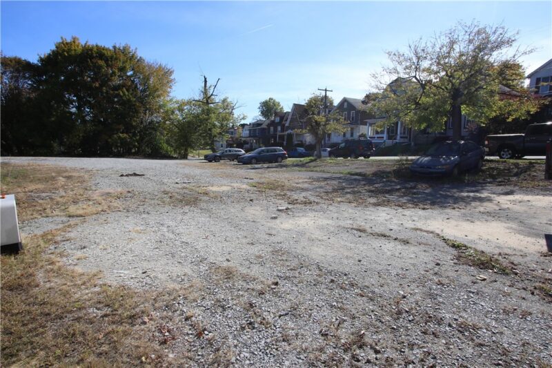 717 Lincoln Street (corner of 9th) — photo 3