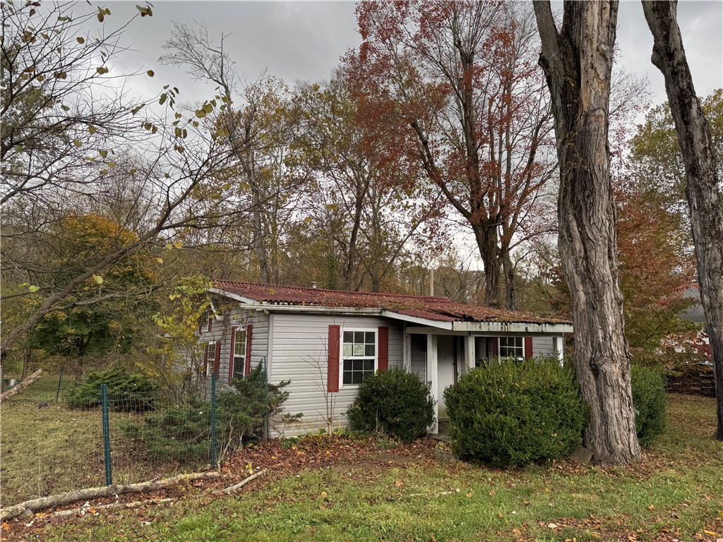 333 Green Acres Lane — photo 1