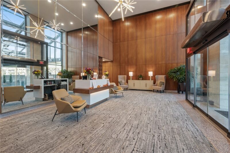 320 Fort Duquesne Blvd. 11-O — photo 4