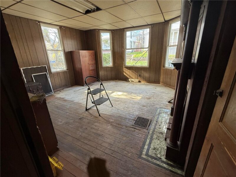 104 E CHURCH AVENUE — photo 3