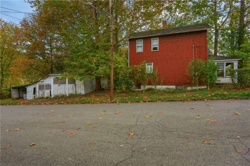 1426 2nd Ave — photo 3
