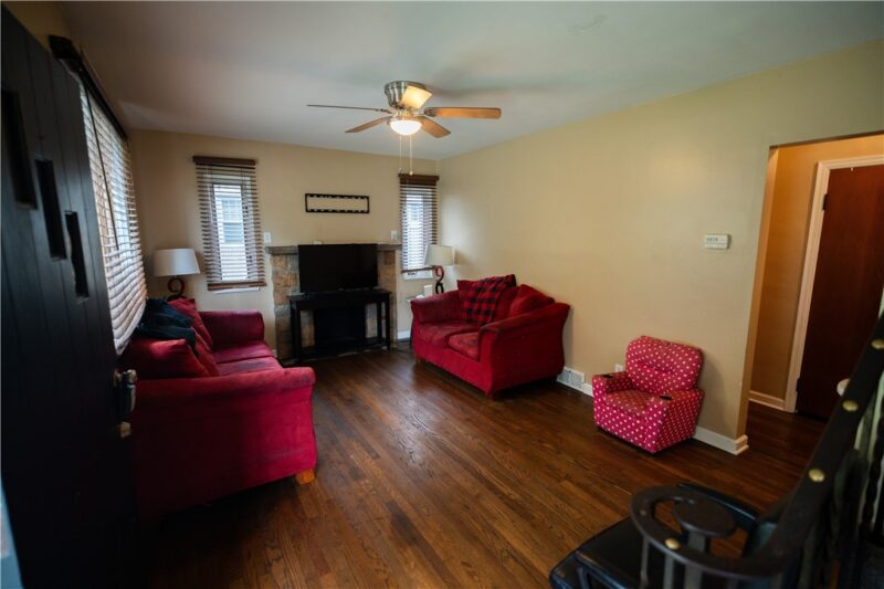 1253 Lakewood Ave — photo 3