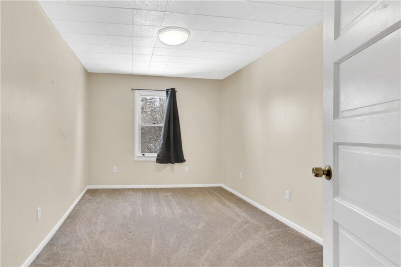 2067 Brodhead Rd — photo 8