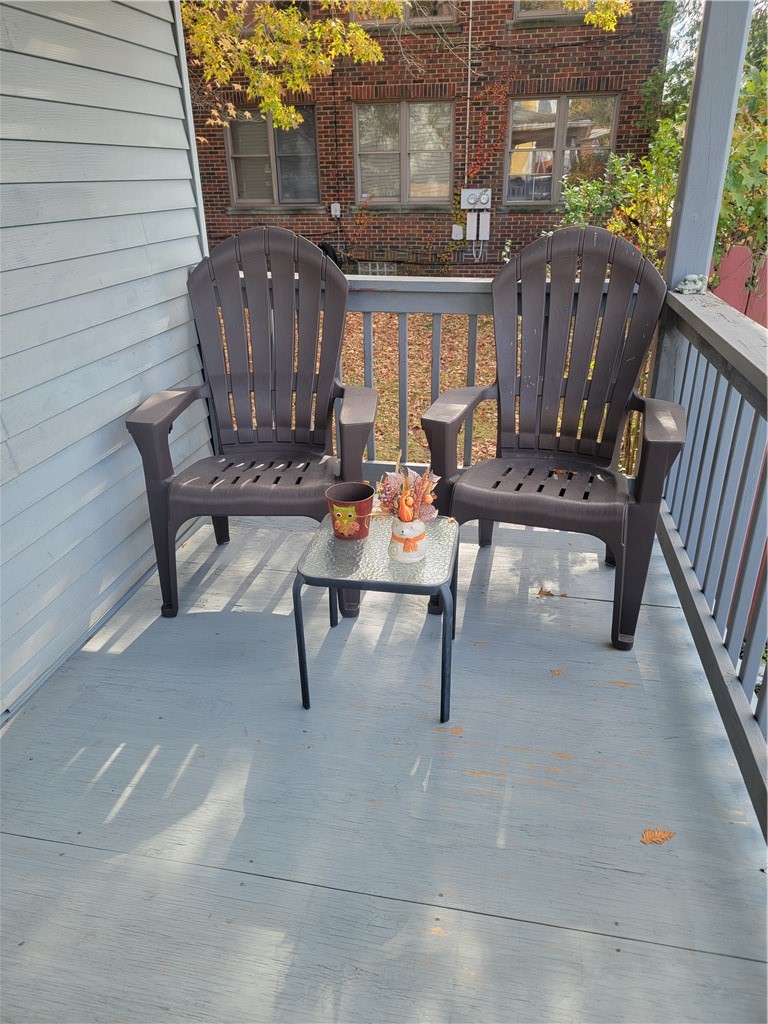2110 Kenneth Ave — photo 2