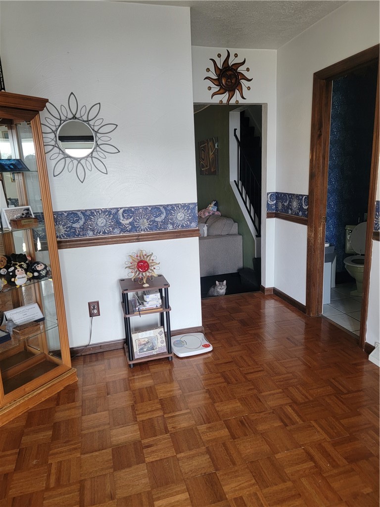 2110 Kenneth Ave — photo 4