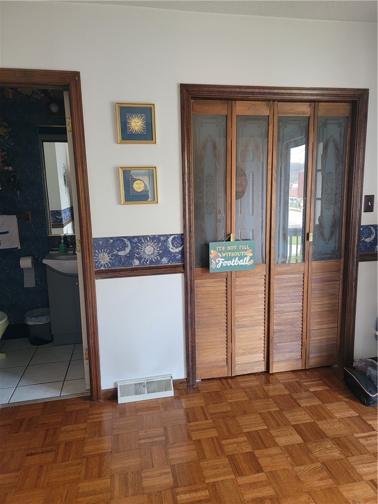 2110 Kenneth Ave — photo 5