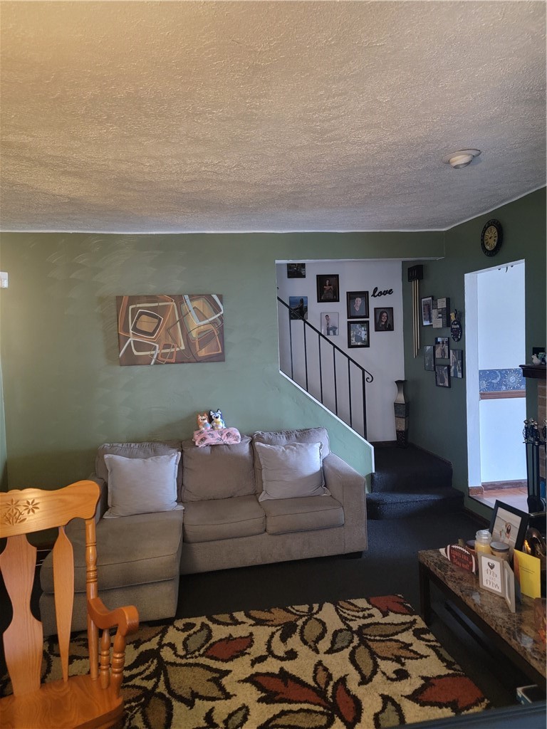 2110 Kenneth Ave — photo 7