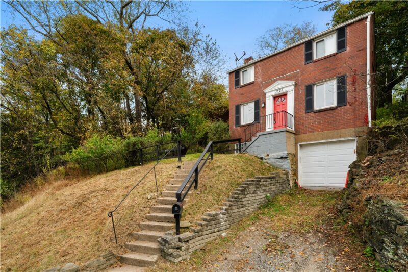 1525 Collins Road — photo 2