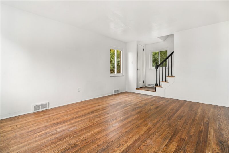 1525 Collins Road — photo 4