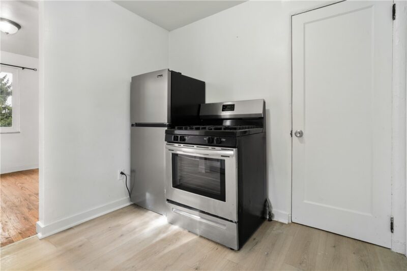 1525 Collins Road — photo 8